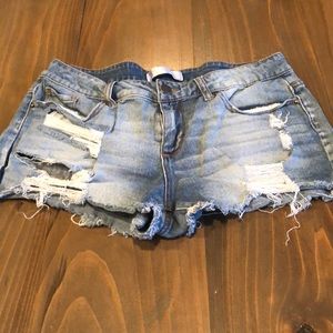 No Boundaries. Size 17